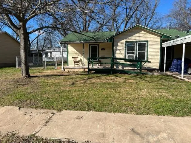 1918 S Walnut St, Brady, TX 76825 - Image #1