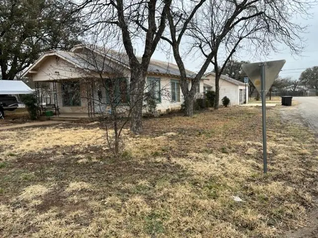 1700 S Pecan St, Brady, TX 76825 - Image #1