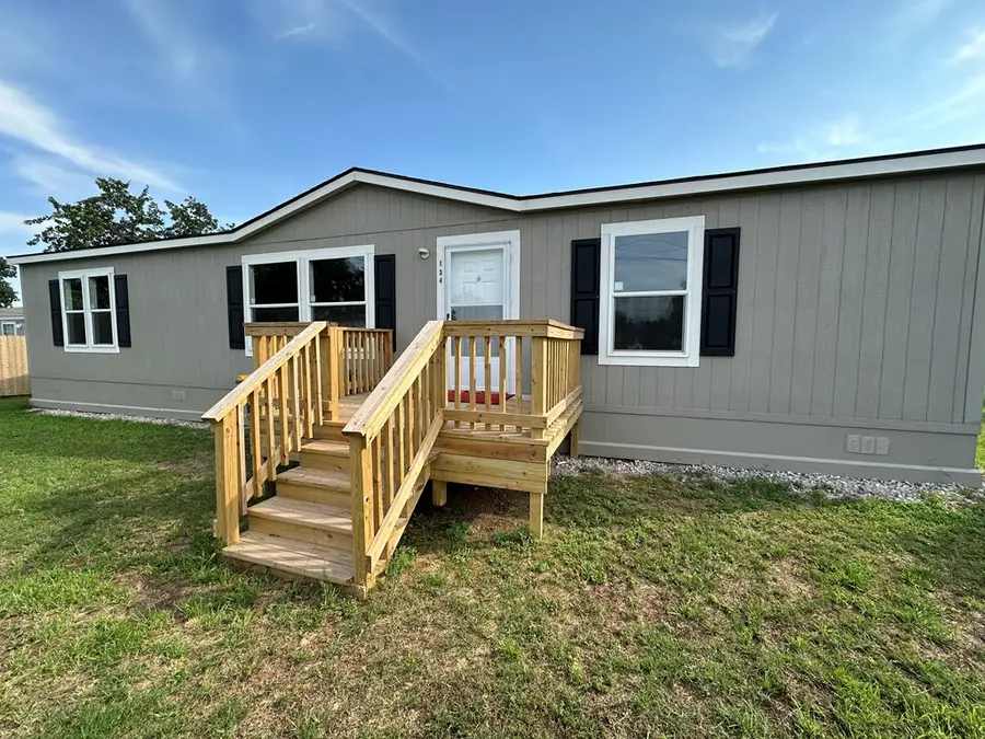 134 E Castlelake, Granite Shoals, TX 78654 - Image #2