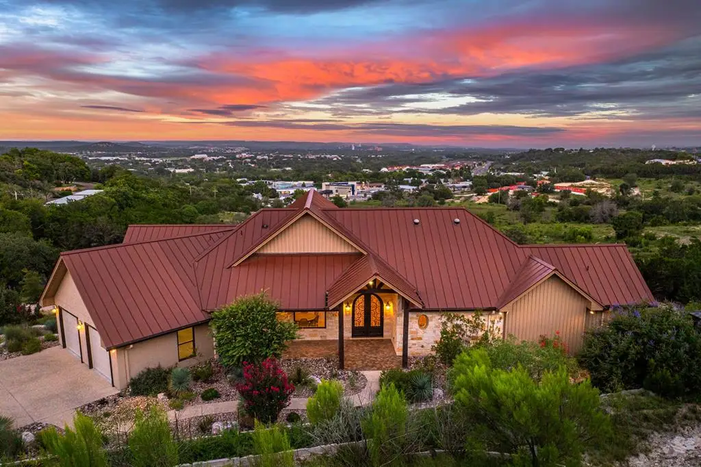 230 Waggoman Dr, Kerrville, TX 78028 - Image #1