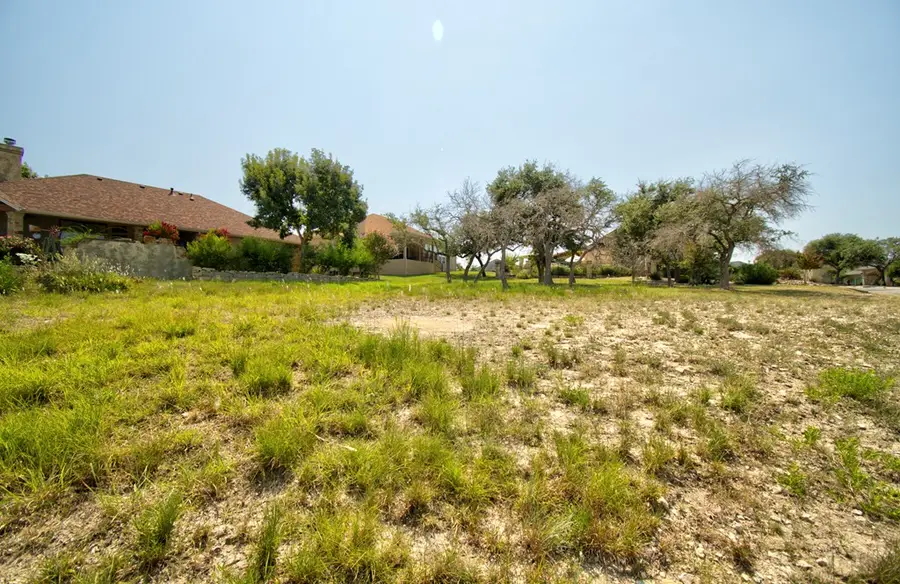 2004 Valencia Dr, Kerrville, TX 78028 - #3