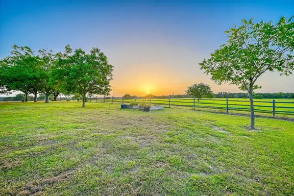 481 Greer Ln, Burnet, TX 78611