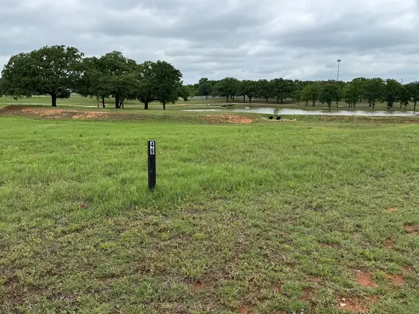 108 Baume Ct., Fredericksburg, TX 78624