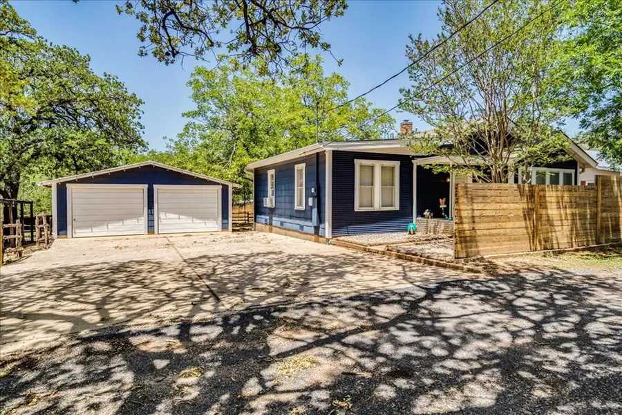 506 Shaw Ave, Fredericksburg, TX 78624 - #2