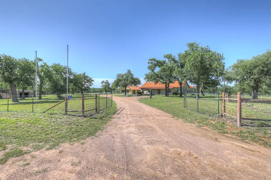 82 Bell Mountain Rd, Willow City, TX 78675 - #2