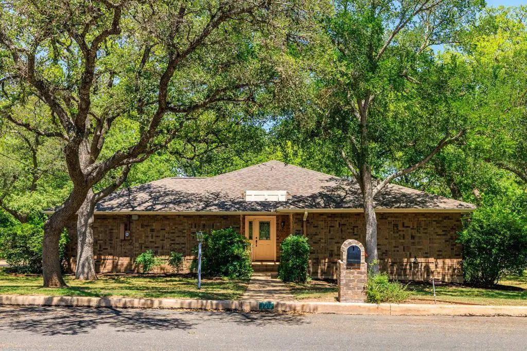 126 Tanglewood Dr, Fredericksburg, TX 78624 - Image #1