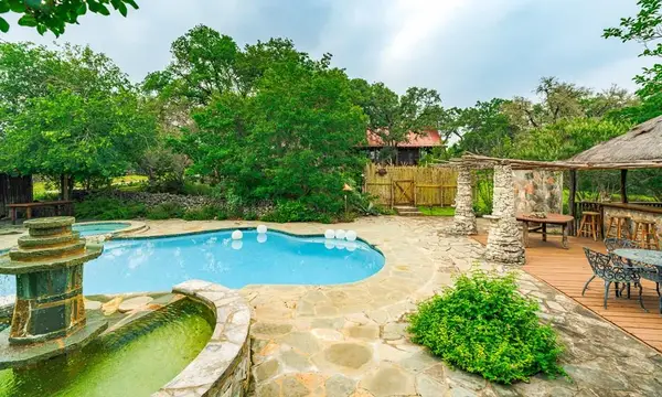 1218 Oakwood Loop, San Marcos, TX 78676