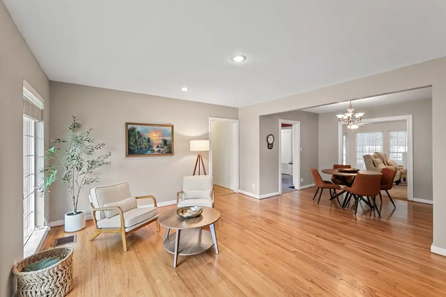 304 E Hackberry St, Fredericksburg, TX 78624 - Image #3