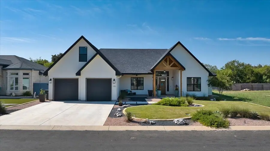 105 Parlin Lane, Fredericksburg, TX 78624 - Image #2