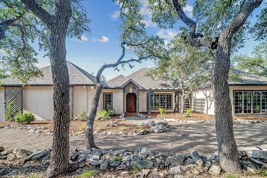 815 Oxen Trail, Fredericksburg, TX 78624 - #2