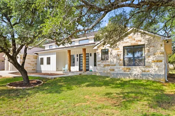 114 Winding Oak Dr, Johnson City, TX 78636