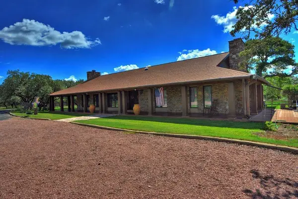 142 (B) Four Bears Trail, Kerrville, TX 78028