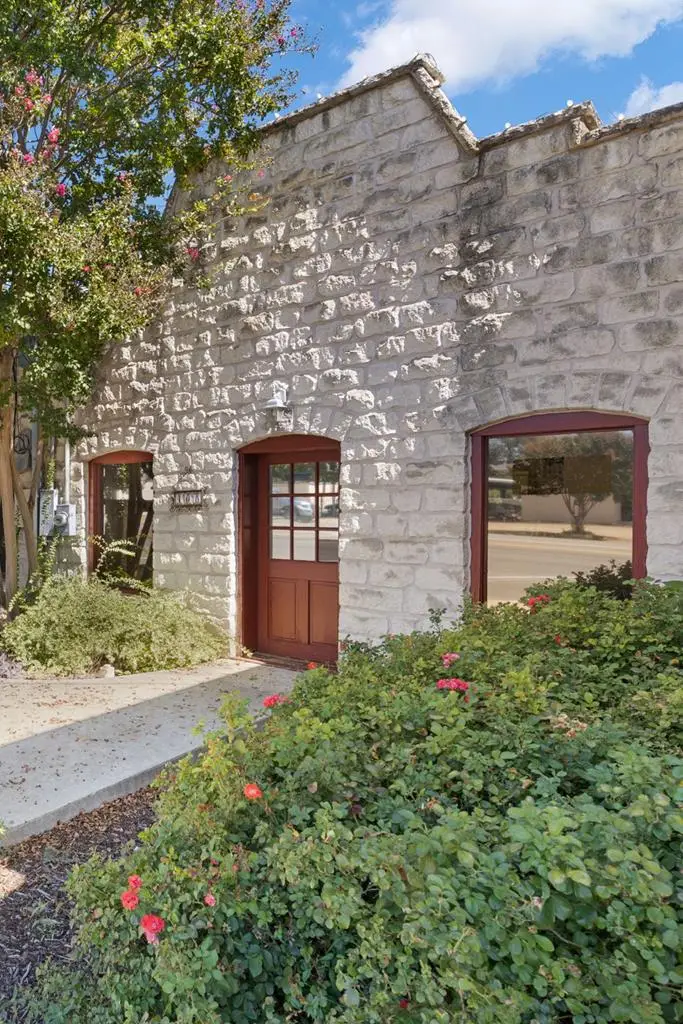 408-410 W Main St, Fredericksburg, TX 78624 - Image #3