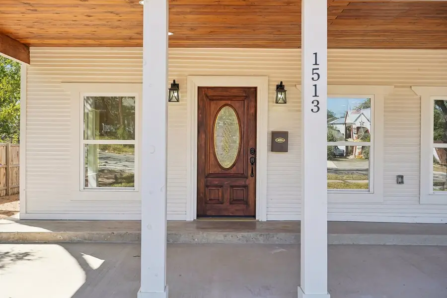 1513 Jefferson St, Kerrville, TX 78028 - Image #3