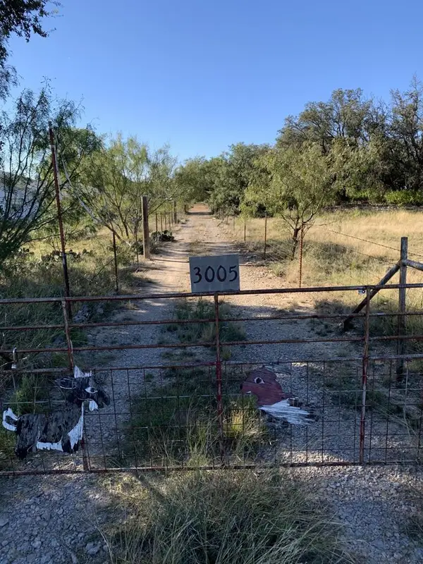 3005 N Hwy 377, Brady, TX 76825