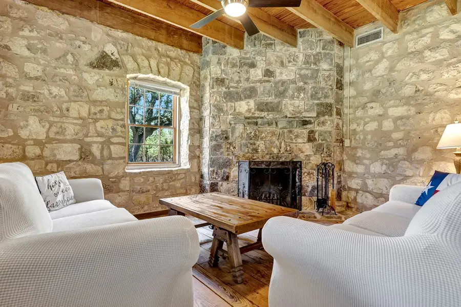 268 Marschall Creek Rd, Fredericksburg, TX 78624 - Image #2