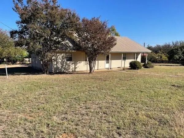 100 E Rainey, Mason, TX 76856
