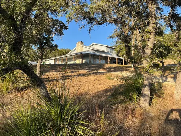 218 Ranch Circle Dr, Kendalia, TX 78027