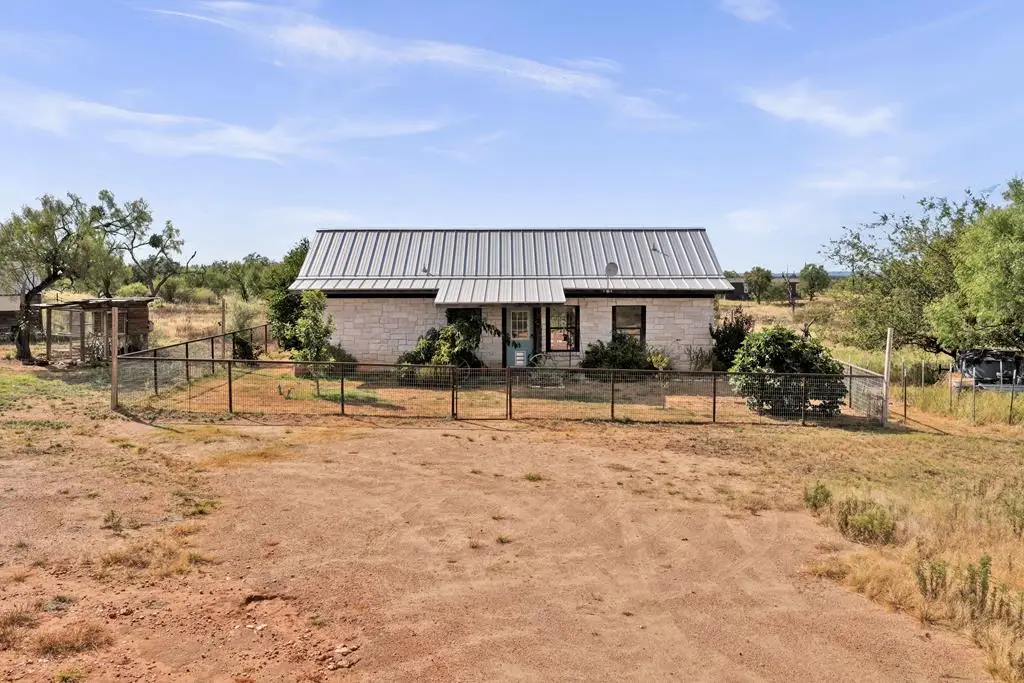 127 Offer Lane, Llano, TX 78643 - Image #1