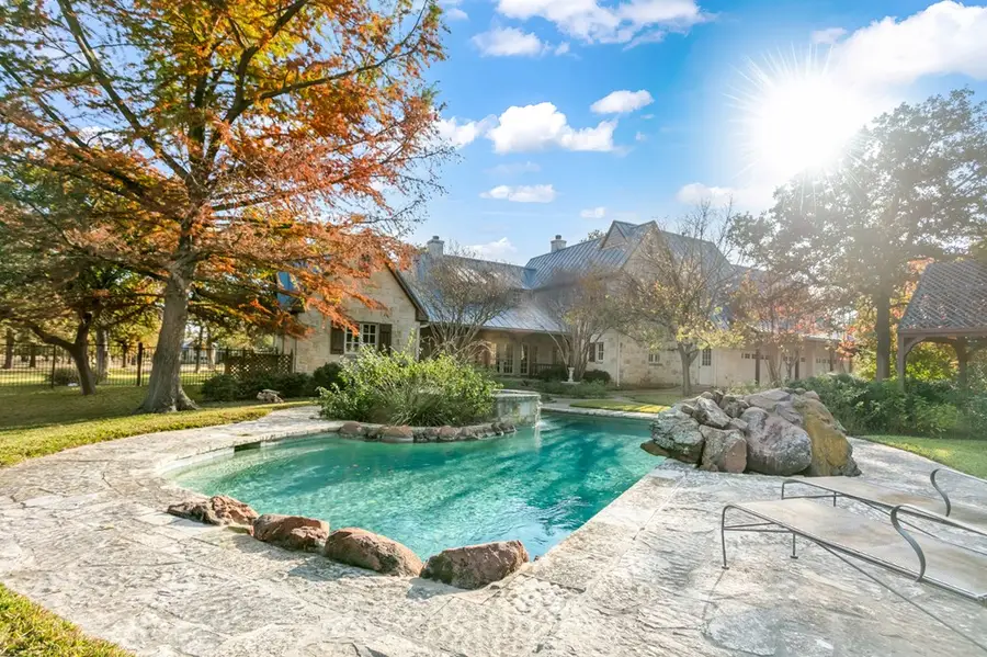 230 Lakewood Lane, Fredericksburg, TX 78624 - Image #3