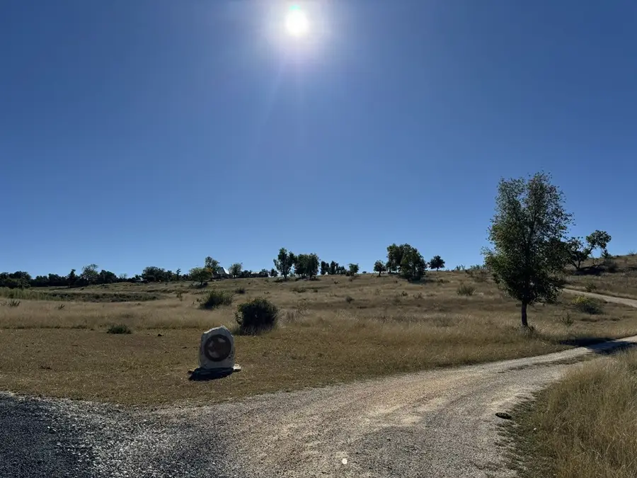 612 Sugar Creek Trail, Fredericksburg, TX 78624 - Image #2