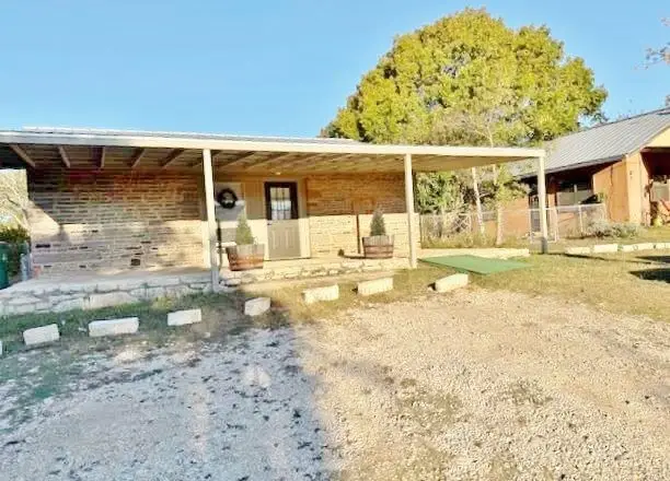 11 Main St, Blanco, TX 78606 - Image #2