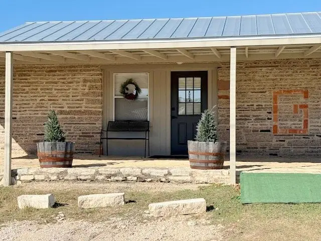 11 Main St, Blanco, TX 78606 - Image #3