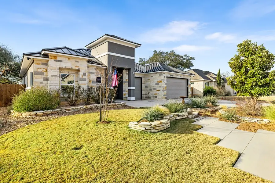 711 Chinkapin Dr, Fredericksburg, TX 78624 - Image #2