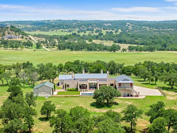 371 Achtzehn Rd, Fredericksburg, TX 78624