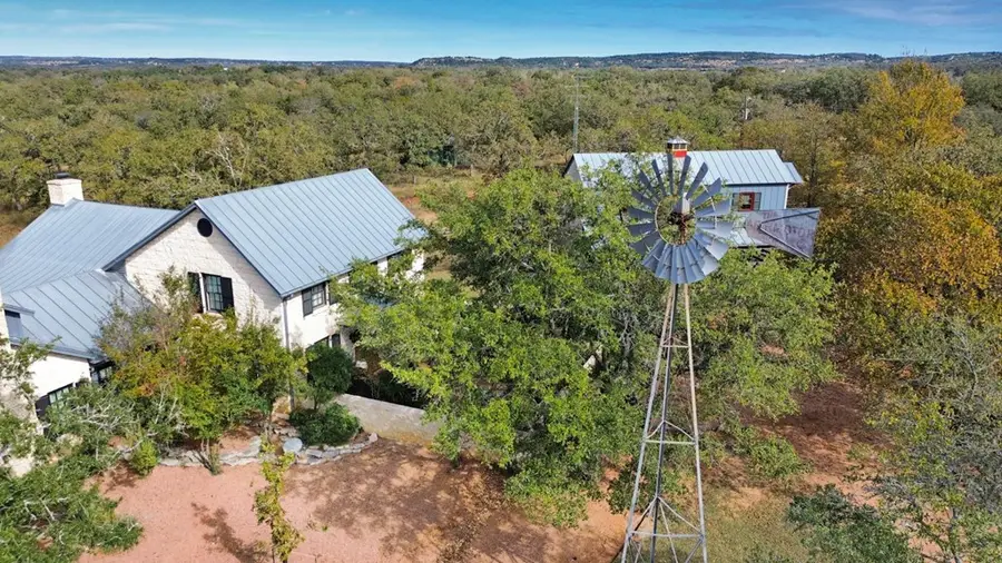 1129 Triple Creek Rd, Fredericksburg, TX 78624 - Image #3