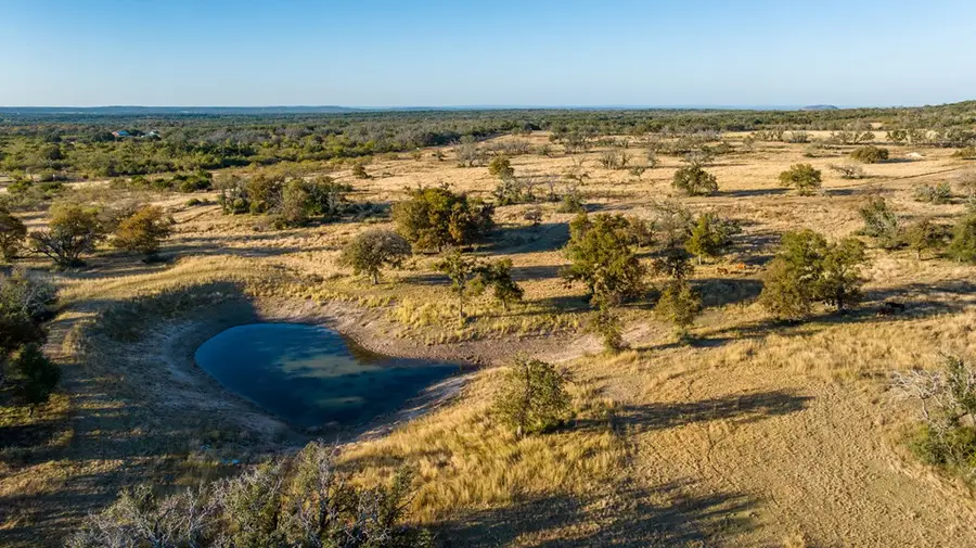 5595 Schneider-moellering Rd, Fredericksburg, TX 78624 - Image #3