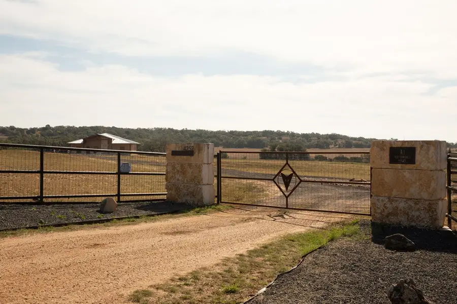 4252 Cypress Mill Rd, Johnson City, TX 78636 - Image #3