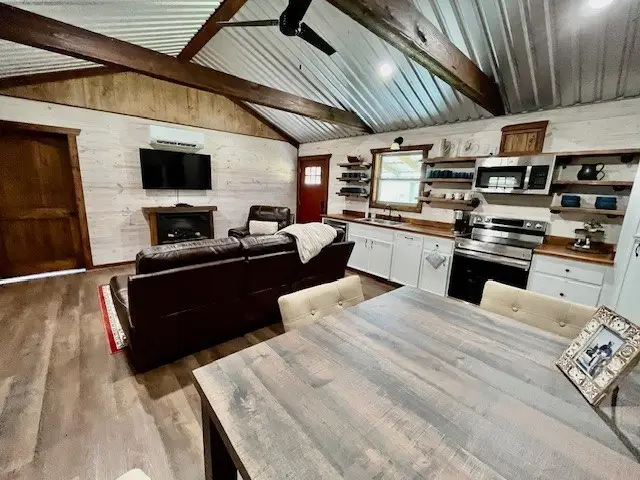 344 Westridge Ln, Harper, TX 78631 - Image #3