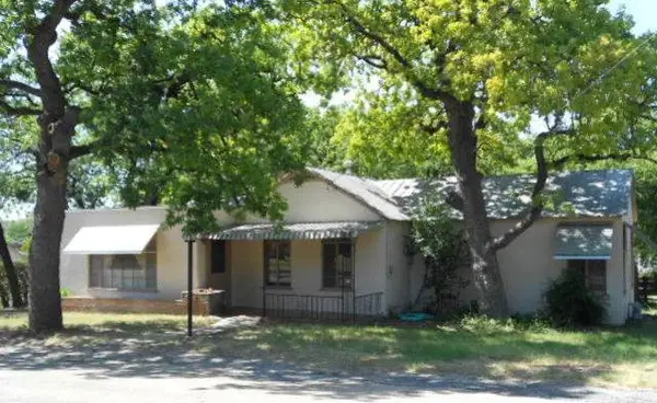 306 William Street, Fredericksburg, TX 78624