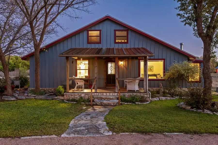 483 E Grand Oaks Dr, Harper, TX 78631 - Image #3