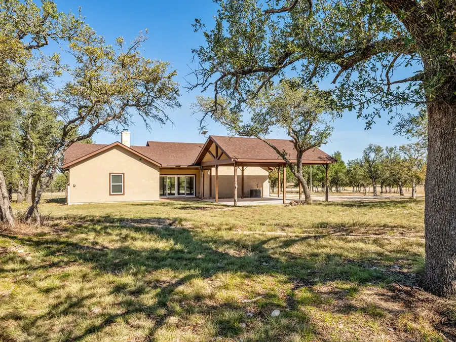 190 Nott Branch Rd, Harper, TX 78631 - #3
