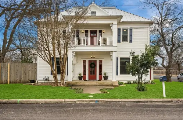 601 Bell St, Fredericksburg, TX 78624