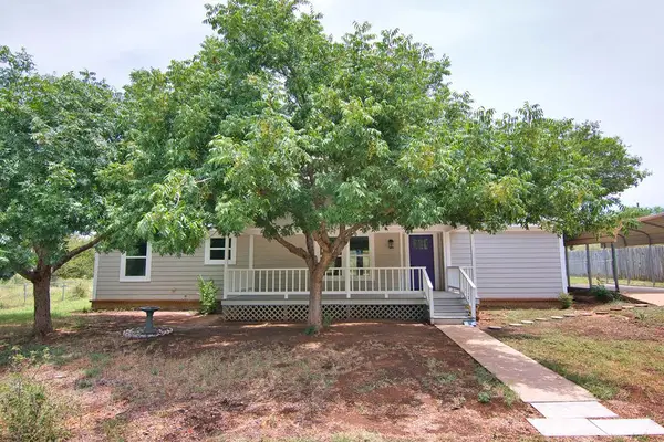 425 Post Hill St, Mason, TX 76856