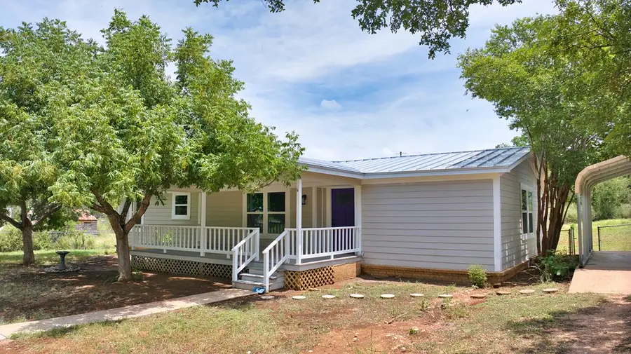 425 Post Hill St, Mason, TX 76856 - Image #2