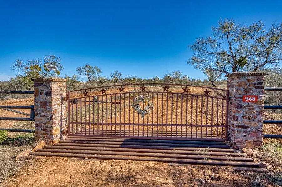 948 County Rd 314, Llano, TX 78643 - Image #2