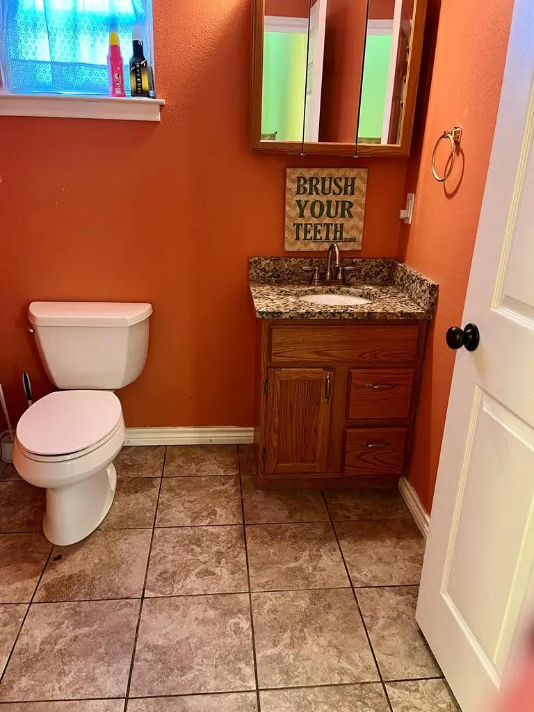 306 W Park St, Fredericksburg, TX 78624 - Image #3