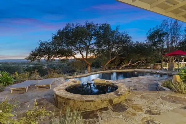 193 W Ledge Stone Dr, Fredericksburg, TX 78624