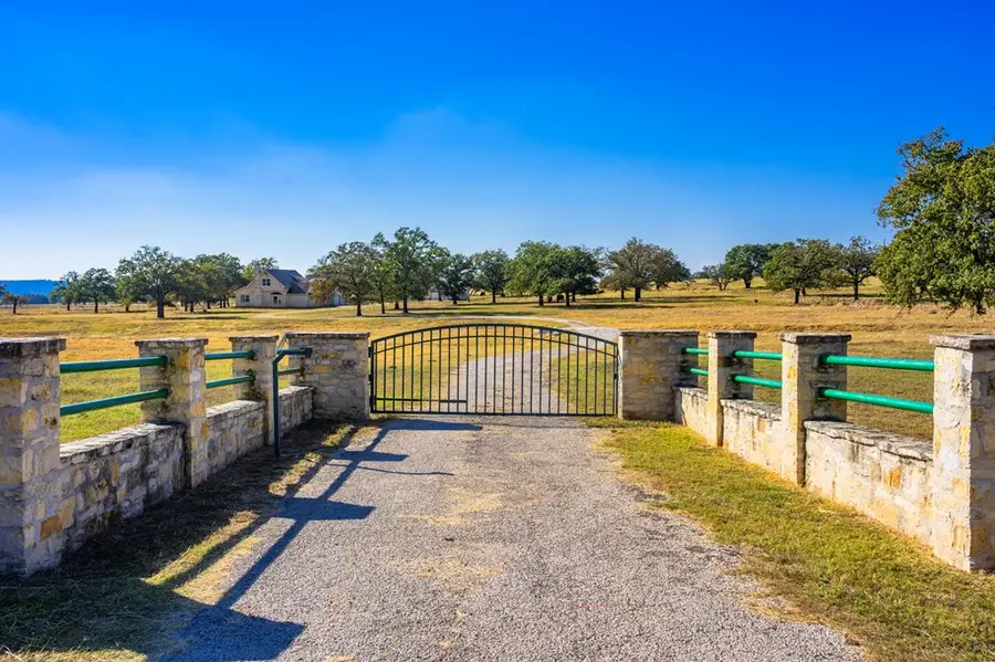 250 Morris Tivydale Rd, Fredericksburg, TX 78624 - Image #3