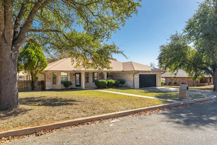 216 Edgewood Dr, Fredericksburg, TX 78624 - #2