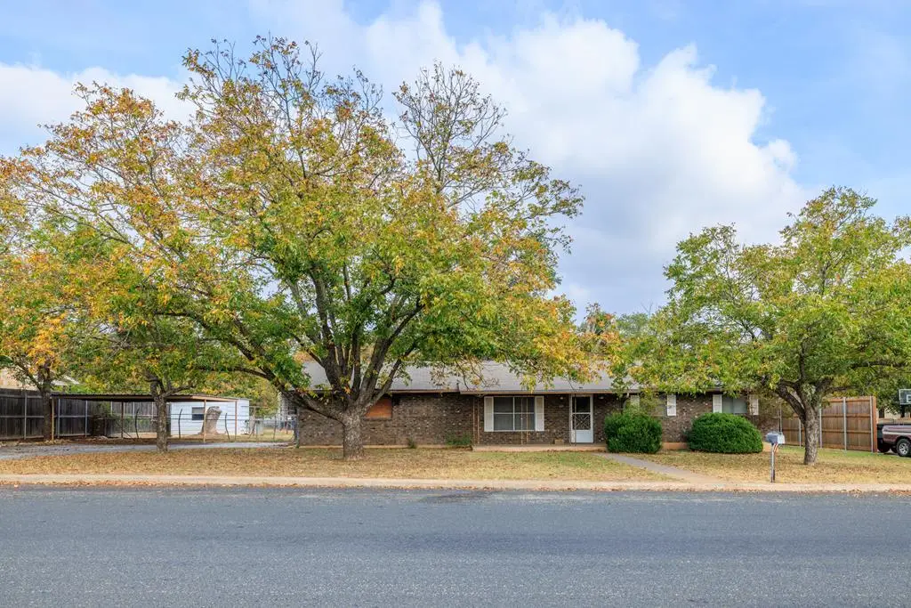 308 Frederick Rd, Fredericksburg, TX 78624 - Image #1