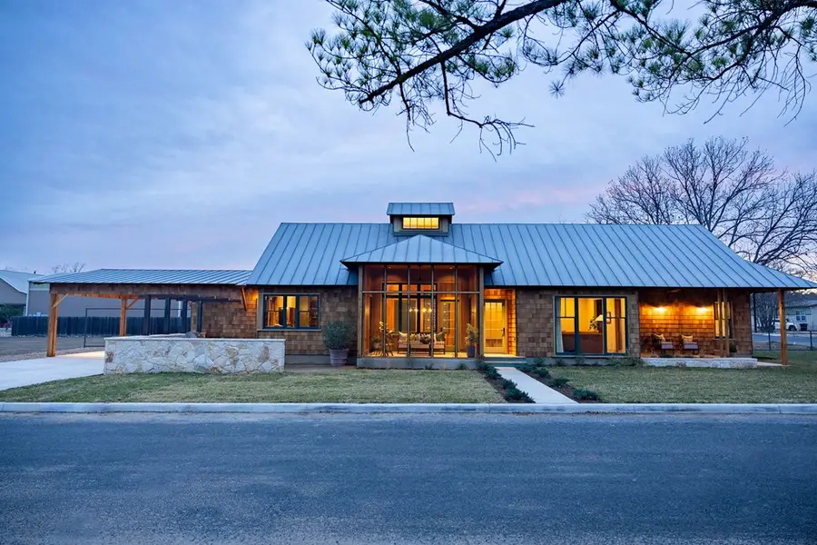 601 Whitney, Fredericksburg, TX 78624 - #2