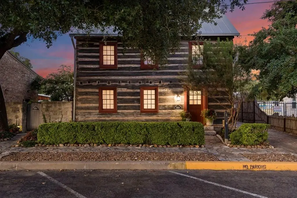 104 E Austin St #B, Fredericksburg, TX 78624 - Image #1