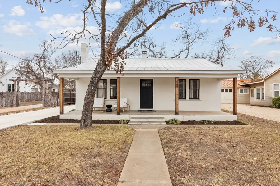 328 W Morse St, Fredericksburg, TX 78624 - #2
