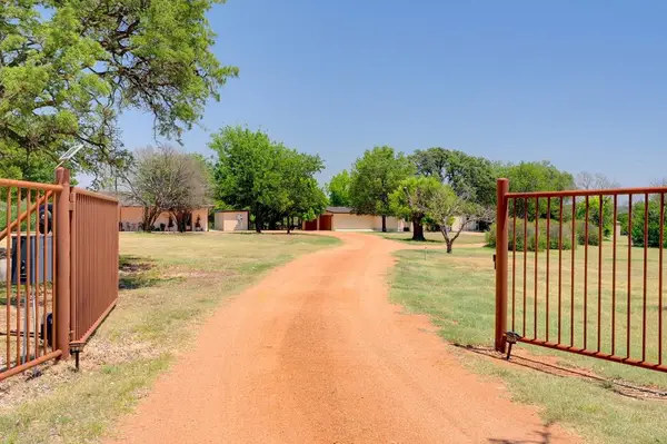 12044 S State Hwy 16, Fredericksburg, TX 78624