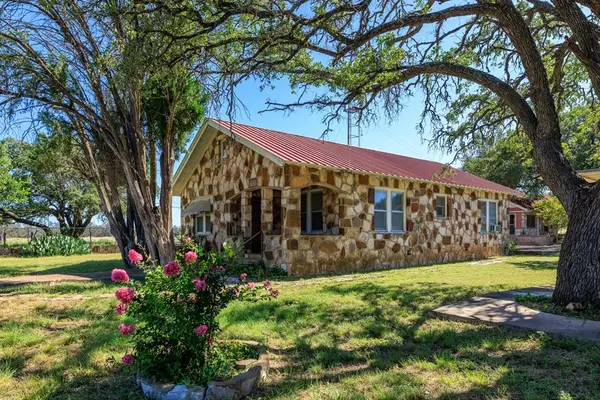 315 Rieger Rd, Harper, TX 78631